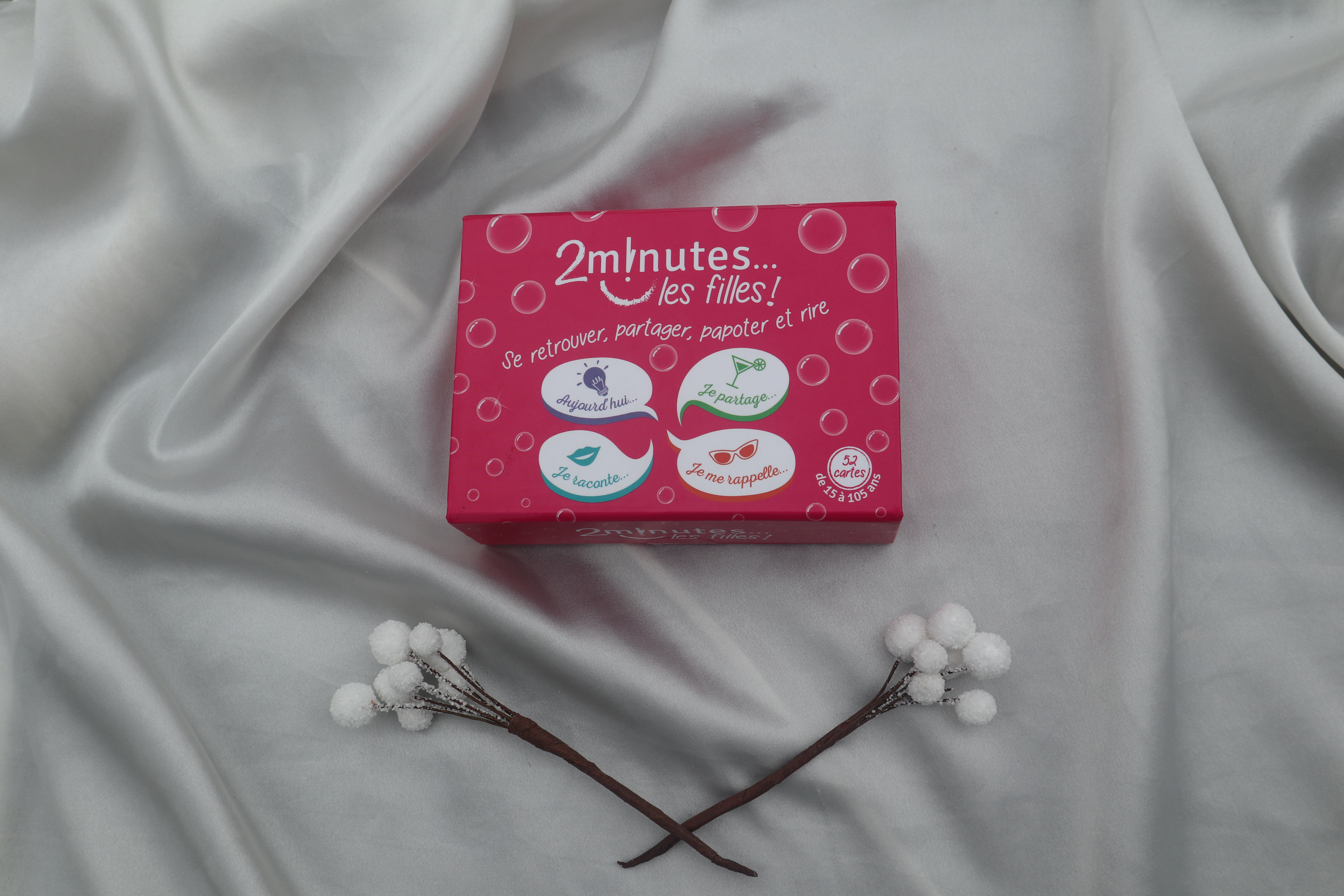 Jeu de cartes entre amies